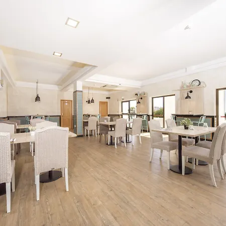 Ukino Terrace Algarve Concept 3* Porches (Algarve)